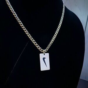 NIKE Dog Tag Pendant Chain Necklace - Gold Plated - 5mm Cuban 20" Chain